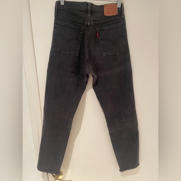 Levi’s - Picture 4 of 6